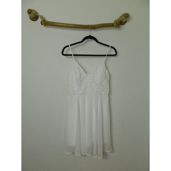 Lulu's Dress White Sweet Emotions Crochet Lace Skater Size Small - Picture 8 of 8